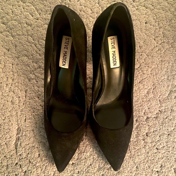 Like new Steve Madden black suede heels 👠 - Picture 2 of 4